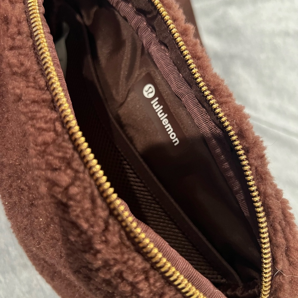 Lululemon Athletica Brown Sherpa Bag